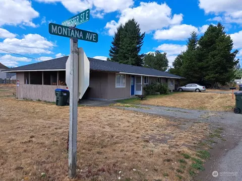 202 Montana Ave N #1 & 2, Rainier, WA 98576