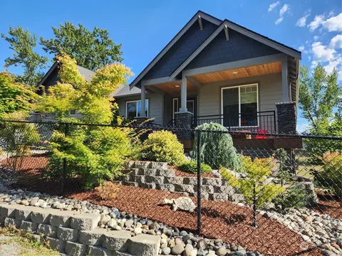 12006 30th St E, Edgewood, WA 98372