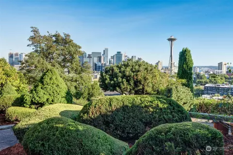 216 Ward St, Seattle, WA 98109