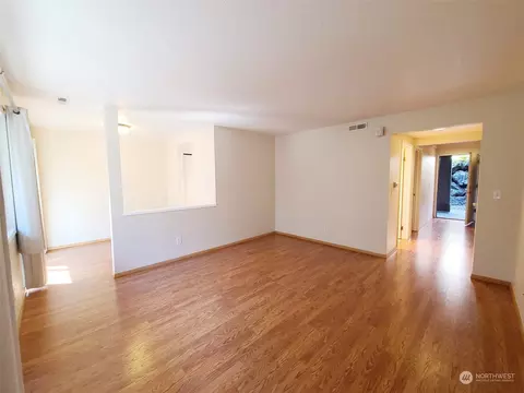 9523 NE 180th St #A105, Bothell, WA 98011 photo 8