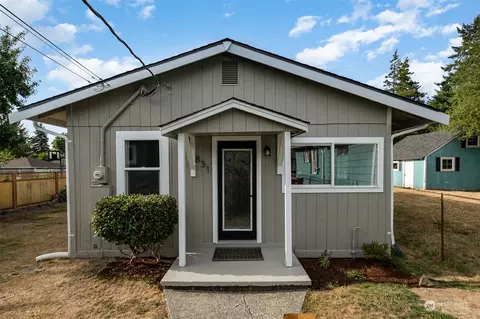 831 E 47th St, Tacoma, WA 98404