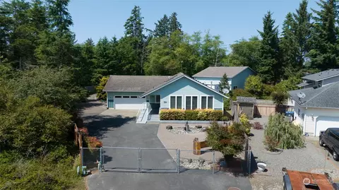 354 Harbor Ct SE, Ocean Shores, WA 98569