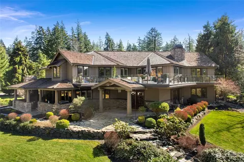 9056 Shearwater Rd, Blaine, WA 98230