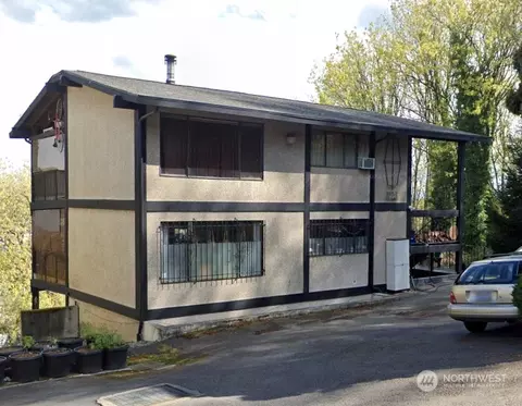 1723 Sturgus Ave S, Seattle, WA 98144