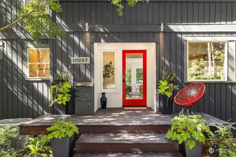 10057 NE Lafayette Ave, Bainbridge Island, WA 98110