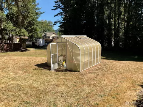 35 Maple Leaf St, Raymond, WA 98577 photo 15