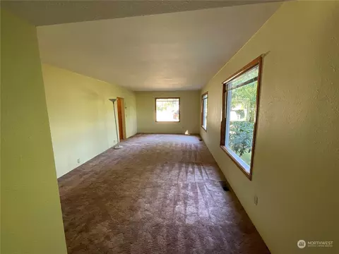 35 Maple Leaf St, Raymond, WA 98577 photo 17