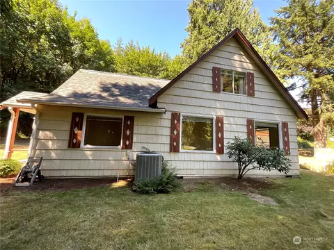 35 Maple Leaf St, Raymond, WA 98577 photo 2