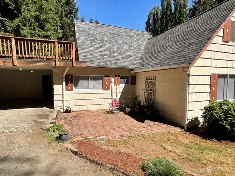 35 Maple Leaf St, Raymond, WA 98577 photo 4