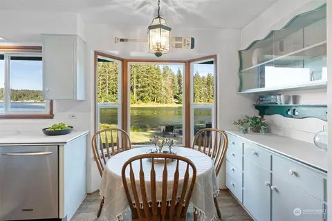7290 E Grapeview Loop Rd, Allyn, WA 98524 photo 17