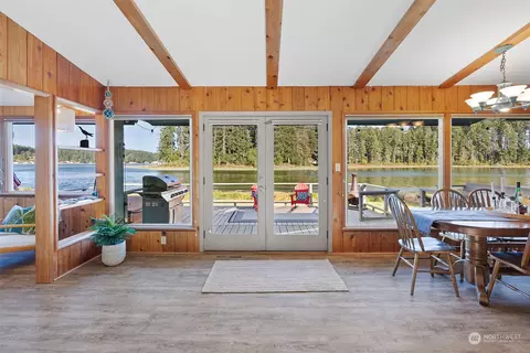 7290 E Grapeview Loop Rd, Allyn, WA 98524 photo 7