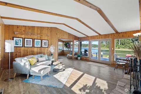 7290 E Grapeview Loop Rd, Allyn, WA 98524 photo 8