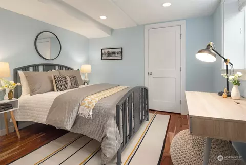 210 29th Ave E, Seattle, WA 98112 photo 13