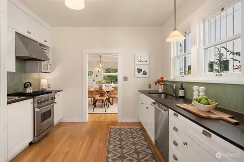 210 29th Ave E, Seattle, WA 98112 photo 9