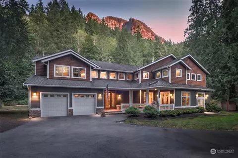 7402 Moon Valley Rd SE, North Bend, WA 98045