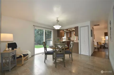 2026 Timber Trl, Bothell, WA 98012 photo 4