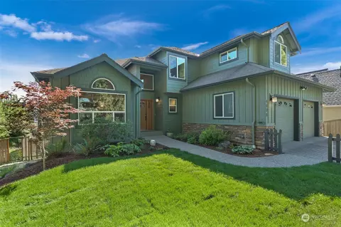 4608 E Oregon St, Bellingham, WA 98226
