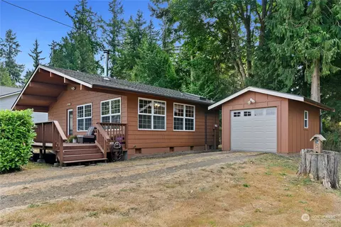 37194 Bay St NE, Hansville, WA 98340
