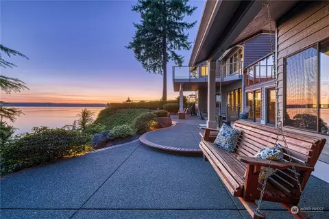 9518 Beachwood Dr, Gig Harbor, WA 98332
