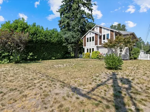 6215 Grove St, Marysville, WA 98270