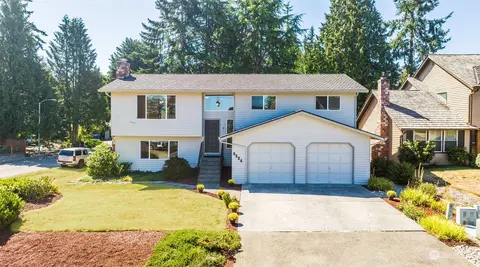 6524 141st St SW, Edmonds, WA 98026