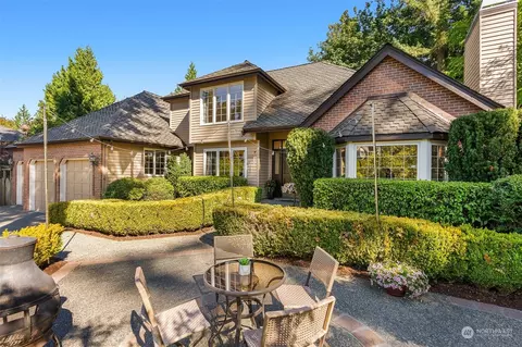 22213 NE 31st St, Sammamish, WA 98074
