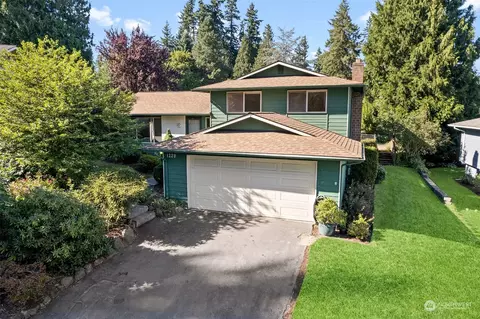 1229 206th St SE, Bothell, WA 98012