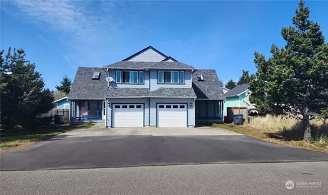 166 N Razor Clam Dr SW, Ocean Shores, WA 98569
