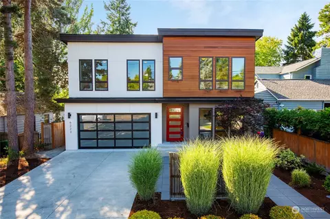 6223 45th Ave NE, Seattle, WA 98115