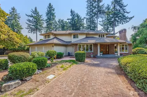8868 SE 74th Pl, Mercer Island, WA 98040