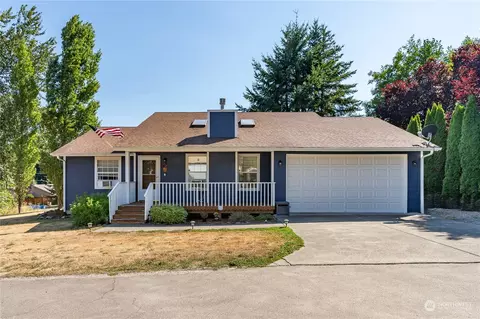 2444 S Flower Ave, Port Orchard, WA 98366