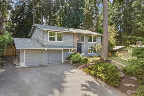 16725 NE 98th Pl, Redmond, WA 98052