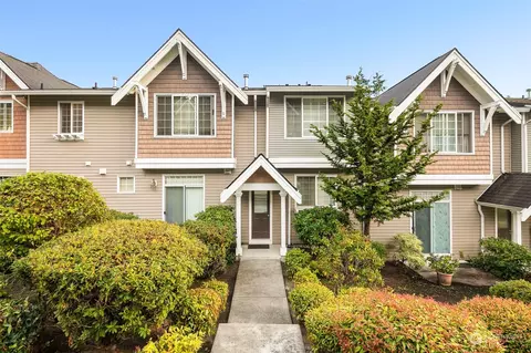 23120 SE Black Nugget Rd #R4, Issaquah, WA 98029