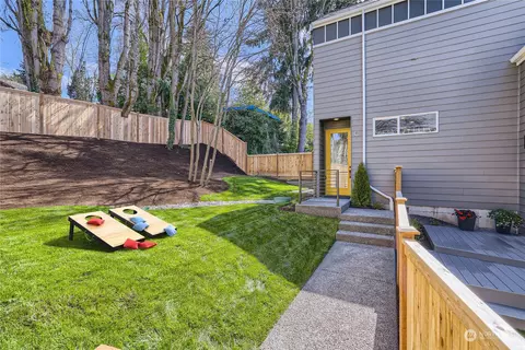 9522 3rd Ave NE #C, Seattle, WA 98115