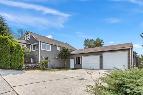 1117 N Waugh Rd, Mount Vernon, WA 98273