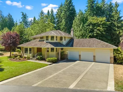 8654 Landing Ln SE, Port Orchard, WA 98367