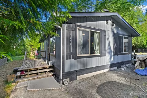 8670 Harbor Dr, Blaine, WA 98230
