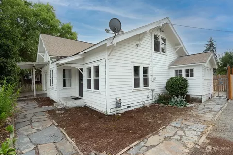 7306 Orting Hwy E, Sumner, WA 98390