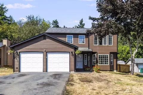 7341 E Raintree Ln, Port Orchard, WA 98366
