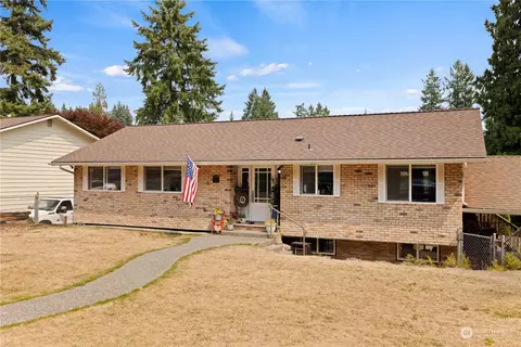 215 143 St SE, Everett, WA 98208 photo 2