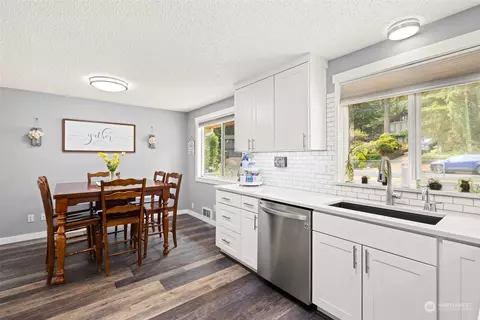 215 143 St SE, Everett, WA 98208 photo 9