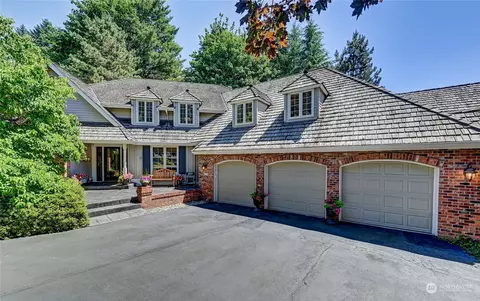 6718 214th Ave NE, Redmond, WA 98053