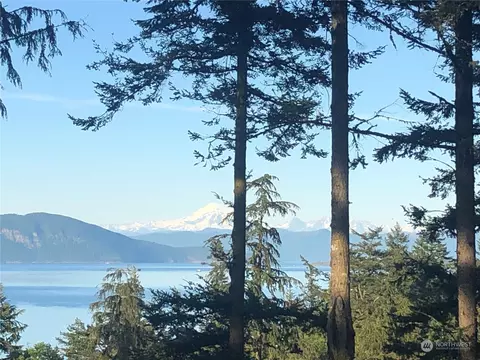 1407 Obstruction Pass Rd, Orcas Island, WA 98245