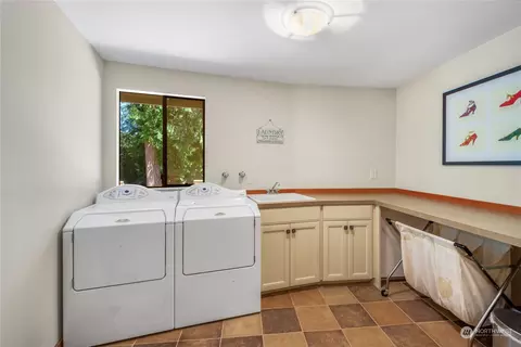 9108 NE 188th Pl, Bothell, WA 98011 photo 32