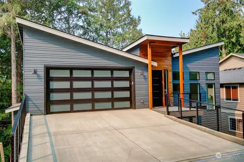14 Sunflower Cir, Bellingham, WA 98229
