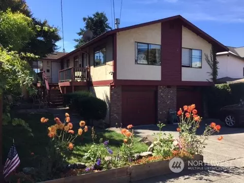 907 NW 52nd St, Seattle, WA 98107