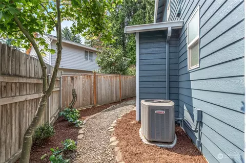6712 Lower Ridge Rd, Everett, WA 98203 photo 4