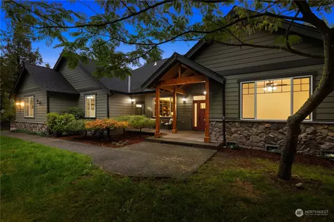 1090 SE Peabody Ct, Port Orchard, WA 98367