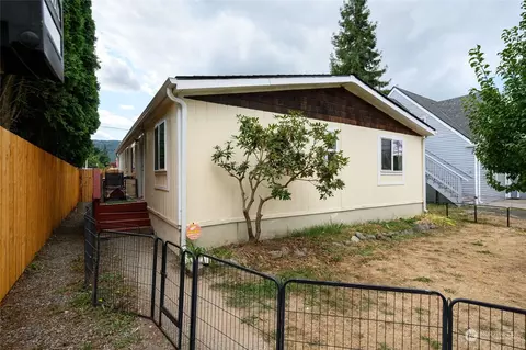 1029 State St, Sedro Woolley, WA 98284