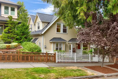 514 N 74th St, Seattle, WA 98103